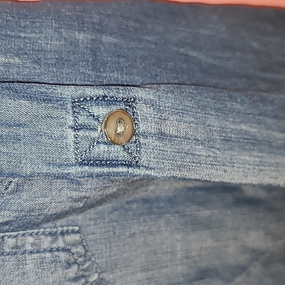 Women's Liverpool of Los Angeles Denim Button Down Top - Picture 4 of 7
